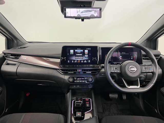 車内はルームクリーニングを実施済みです！綺麗な状態ですので、お気軽にご来店くださいね！