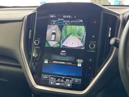 【マルチテレインモニター】車のフロントやサイドのカメラ画像を同時にモニター表示することで、悪路や狭い道を走行時でも周囲の状況確認ができ安心！本格SUVにうれしい装備です♪