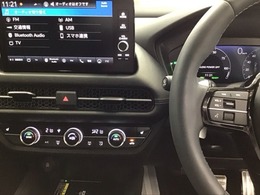 ホンダ純正メモリーナビ搭載なので、遠方へのドライブもお任せ下さい！ステアリング左手側にオーディオ関連のコントロールスイッチを配置しています。操作時は視線を逸らすことなく運転に集中できます
