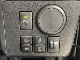 【クリアランスソナー】バンパーに付いたセンサーが障害物を検知！一定の距離に近づくとアラートで教えてくれます♪狭い駐車スペースや車庫入れ時も安心ですね☆