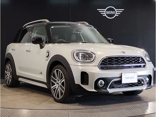 【PDCセンサー】リア・フロント・サイドに障害物を検知し、ドライバーに知らせてくれるセンサーが装備されております！！