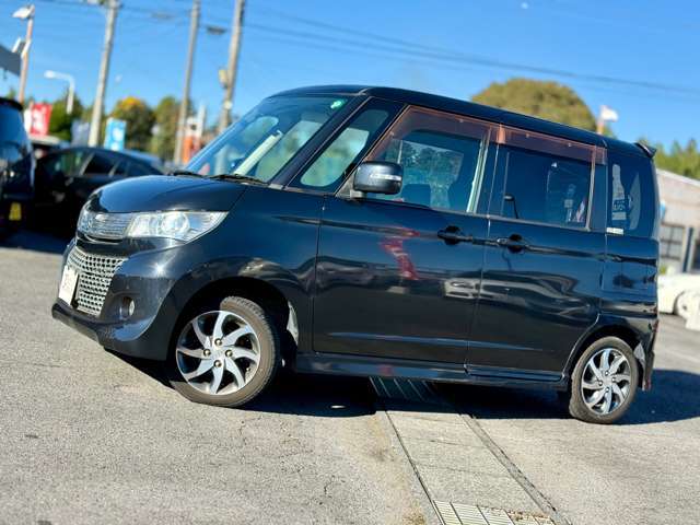 外装は大きなキズ凹みなくきれいな状態です。