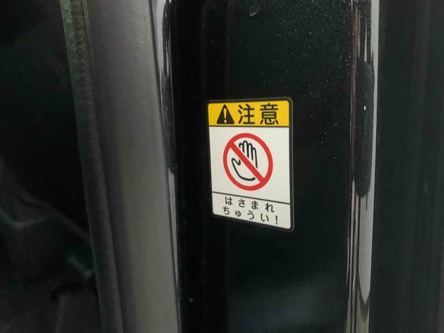 気持ちよく快適にお乗りいただけるように、外装を美しく仕上げるだけでなく内装も細部にいたるまで徹底した清掃・洗浄を実施してお客様にお届けいたします。