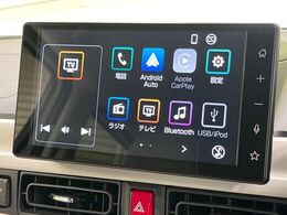 【ディスプレイオーディオ】お手持ちのスマートフォンとの連携で、ナビや音楽再生など各種アプリを使用可能。スマホに近い感覚でお使いいただけます♪