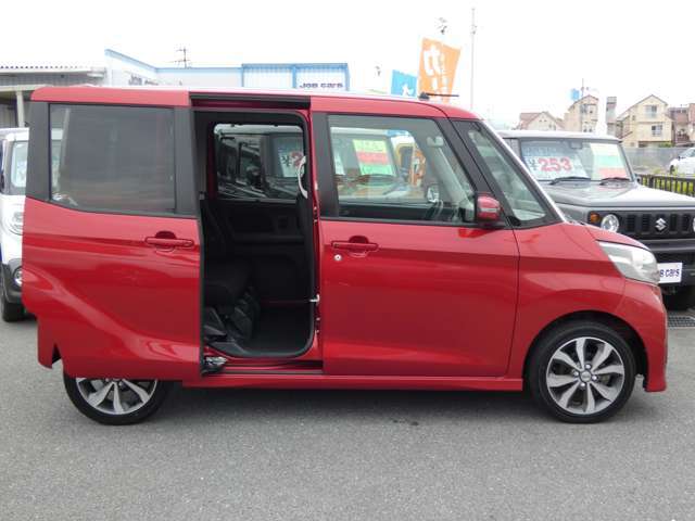 オールメーカー展示中！色々な車種を見比べて頂いても構いません！見て触って乗ってあなたにピッタリのお車をお探しにご来店ください！