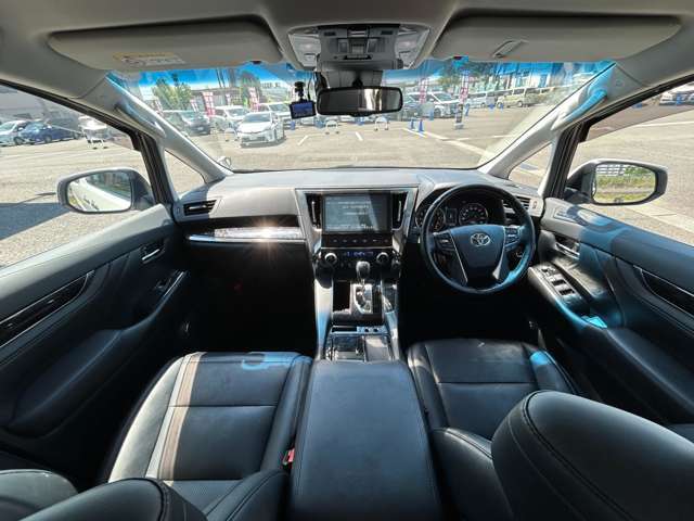 当社で整備の車両には4ヶ月の消耗品も含む無料保証と最長5年走行無制限の延長保証をオプションでご用意☆遠方のお客様はお近くのディーラーにて保証修理をお受けできます♪