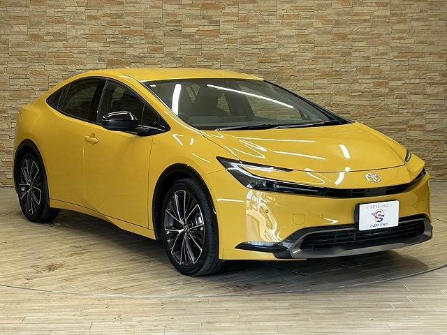 お車ご成約時の付帯率は驚きの90％OVERのキーパーガラスコーティング。雨が降れば、まるで洗車したかのような美しさ。納車後のメンテナンスも楽々。是非一度お試し下さい。