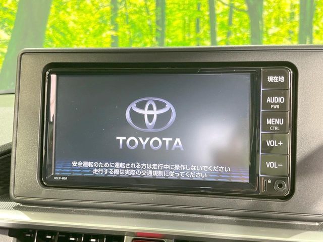 【純正ナビ】人気の純正ナビを装備。オーディオ機能も充実しており、Bluetooth接続すればお持ちのスマホやMP3プレイヤーの音楽を再生可能！毎日の運転がさらに楽しくなります！！