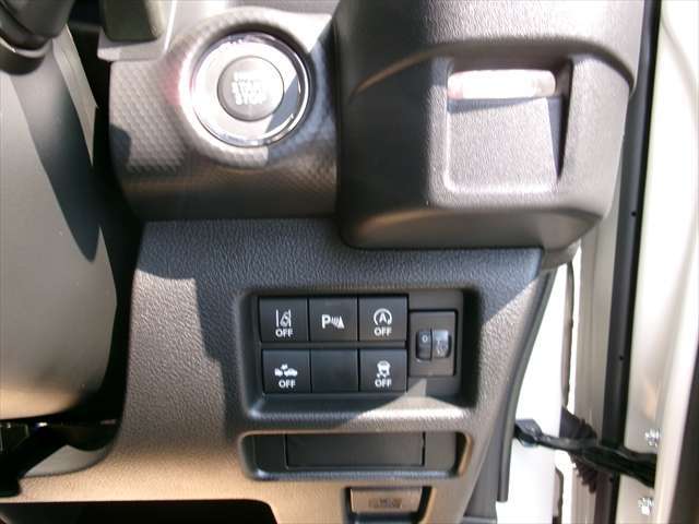 【自動車保険】弊社は、最上級資格大型保険代理店です。任意保険は1年契約が多いですが、当店では3年の長期契約をできる稀な代理店です！詳しくはお問い合わせ下さいませ！