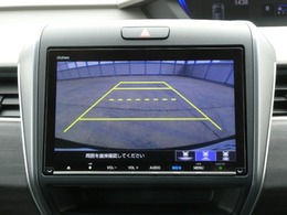 ◆バックカメラ◆リバースにするだけで映ります、後方の安全確認や、狭い駐車場での車庫入れ、雨の日や夜間など視界の悪い時に便利です！安全にバックする為には欠かせない装備です。