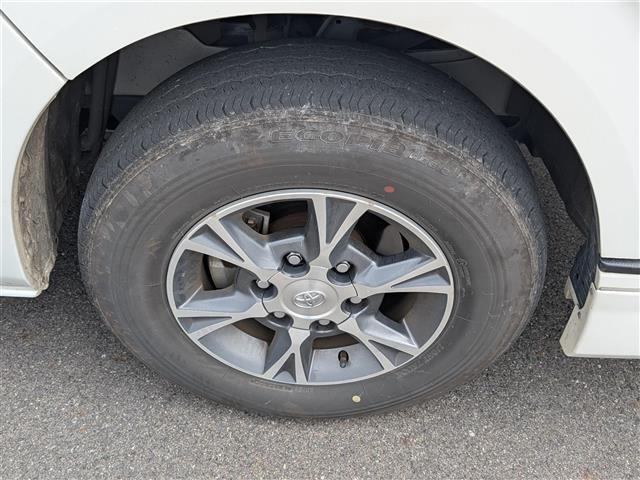 気になる車はすぐにお問い合わせください！画面右側の0066から始まる無料ダイヤルからお問い合わせ下さい！専門スタッフがお車のご質問にお答えいたします！