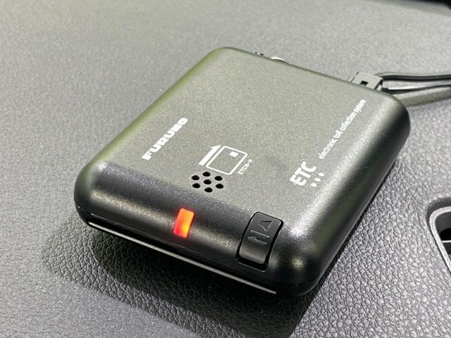 【ETC】高速道路の料金所をストレスなく通過！話題のスポットやサービスエリアに多い「スマートIC」利用時は必須のアイテムです。当店でセットアップを実施、ご納車当日からすぐにご利用いただけます！