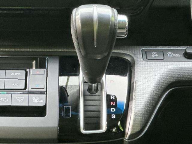 国産車から輸入車まで多様なお客様のニーズのお応えできるように、全国規模で豊富な在庫展開！車のことならWECARSへ！