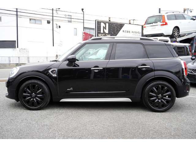 弊社展示場には総在庫台数150台以上展示！JAAI日本自動車査定協会認定査定士も常駐しています。お客様の下取り車両査定も安心です。弊社お取り扱いの車両から異なる車両まで是非、お伺いさせて頂ください！