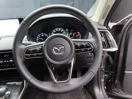 ☆ステアリングは上下と前後に調整できます。ベストな位置で運転をお楽しみください☆