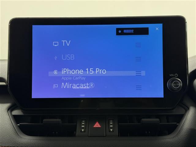 【10.5型ディスプレイオーディオplus】ラジオはもちろん、BluetoothオーディオやTV、Apple CarPlayやAndroidAutoなど多彩な機能を備えます。ナビゲーション機能も搭載。