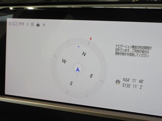 ディスプレイオーディオ付きです。（T-Connect機能利用無料申込期間　～2027年11月30日。）