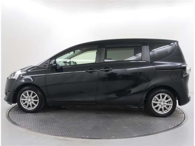 当社では、近隣2府4県（大阪・兵庫・京都・奈良・滋賀・和歌山）の方で、ご来店により現車の確認、お引渡しができるお客様に販売を限らせて頂きます。また転売・輸出目的、業者様への販売は行っておりません。