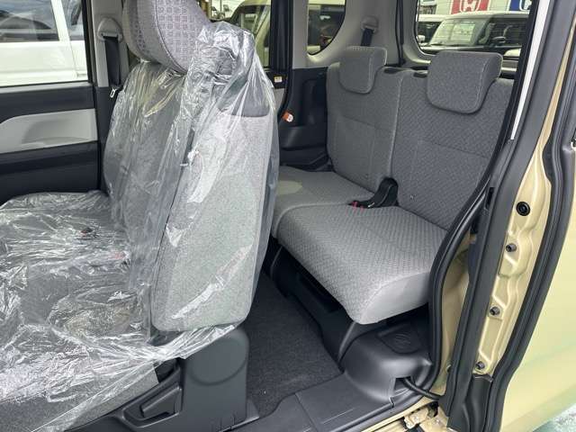 ★5年間新車保障★初度登録から5年間の新車保証が含まれています。長期間、安心してお乗り頂けます！保障費用は支払総額に含まれています！遠方のお客様は保証継承後、お近くのディーラーにて保証が受けられます！