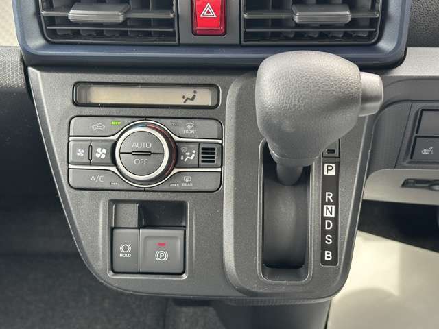★5年コーティング（契約時限定）が軽自動車￥39,800円、コンパクトカー￥49,800円、ミニバン￥59,800円で施工出来ます。新車のピッカピカの状態をより長くキープします！