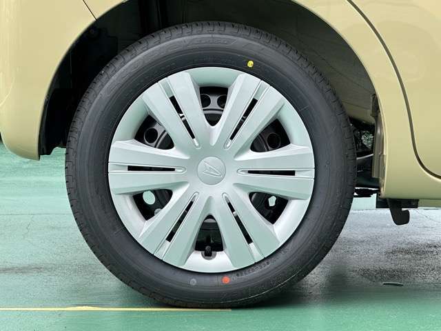 ★納車前に、専属のクリーニングスタッフが、ピッカピカにクリーニングして納車いたします！もちろん、ピッカピカの状態でお渡しするクリーニング費用も支払総額に含まれています！