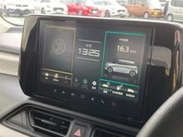 ディスプレイオーディオ標準装備しております。スマートフォンと連携して色々楽しめますよ。
