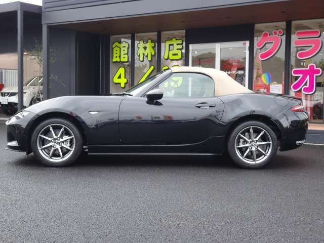 コンパクトなので駐車も楽々です。