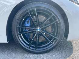自動車保険も純正のクオリティを。BMWの正規ディーラーのみが取り扱い可能な、BMW専用自動車保険。専任のスタッフが皆様のカーライフを24時間365日サポート致します。