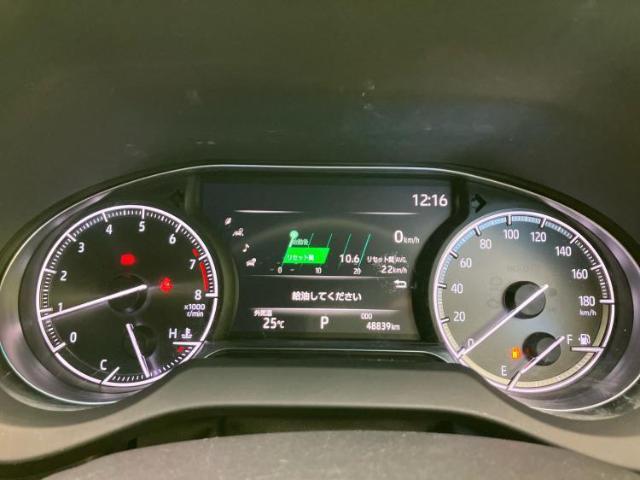 WECARSの展示場では実際に見て、触ってお車をお選びいただけます！知識の豊富な営業スタッフが様々なカーライフをご提案いたします！