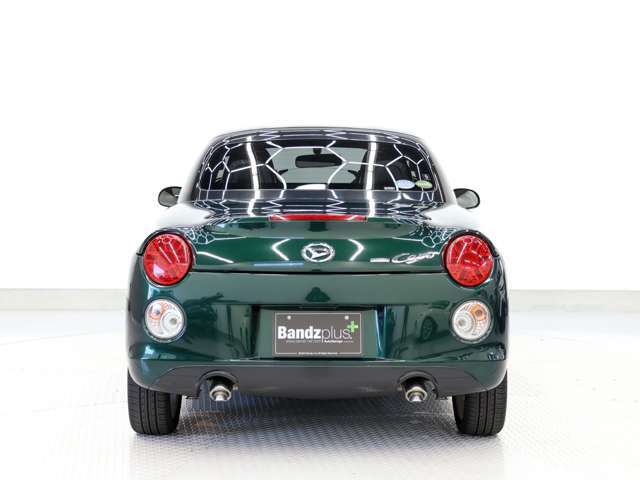 提携専門工場にてボディガラスコーティングの施工が可能です！ボディのみならず内装レザーコーティングやプロテクションフィルムの施工も対応しております！お気軽にご相談ください！