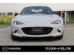本車両は、現在展示試乗車として使用しているものです。当店の展示車はすべて到着後すぐにマツダボディコーティングプレミアムを施工しますので外装の状態は良好です。施工したものとそうでないものの差は歴然です。