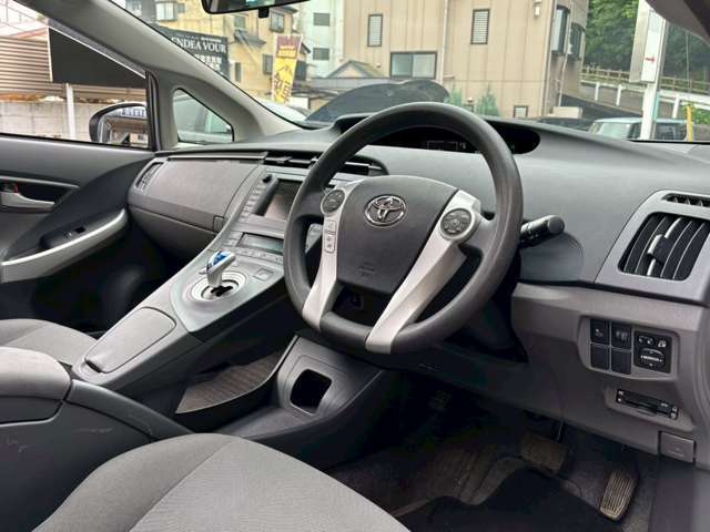 禁煙車にて嫌な臭いもございません！