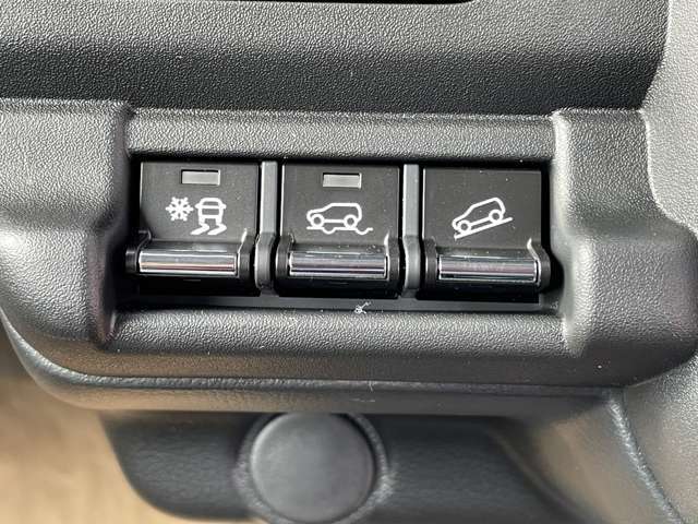 4WD専用装備！