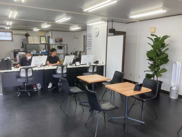 車検点、故障不具合対応には専門のアドバイザーが担当をいたします。またお困り事にも対応をいたしますのでお申し付けください。