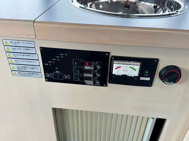FFヒーター　電圧計
