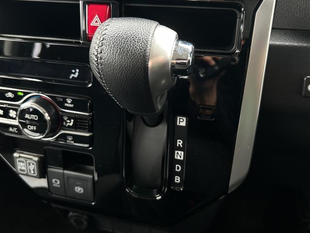 【シフトレバー】『シフトレバー』の画像になります。写真の内容に関してご不明点、ご質問等がございましたらお気軽にガリバー店舗までお問い合わせください。