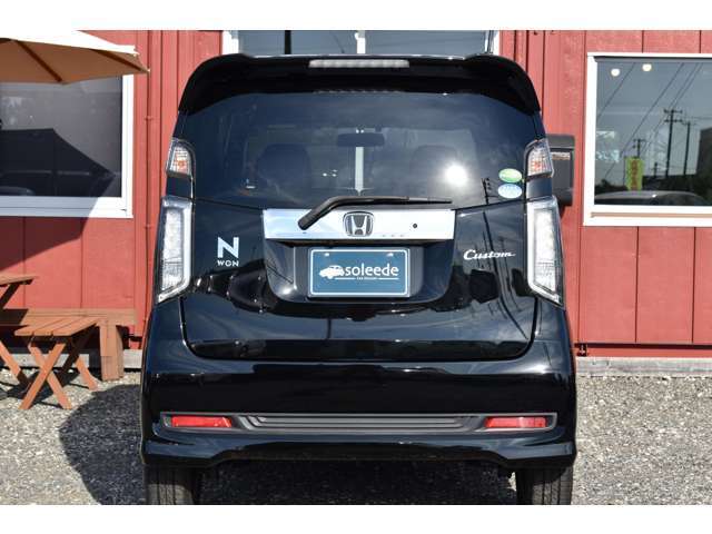画角切替が可能なガイドライン付バックカメラ装着で駐車も安心です♪　☆電車にてお越しの場合、事前にご連絡を頂けましたら、最寄り駅【JR小針駅】もしくは、【JR新潟駅】までお迎えに上がらせて頂きます☆