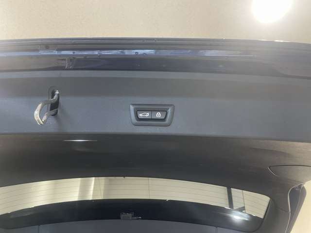 弊社在庫車両はすべて、入庫段階での客観的且つ厳正な車両チェック（第3者機関日本査定協会による査定）を実施しております。メーター改ざん車、修復歴車などは一切ございませんので、どうぞご安心くださいませ。