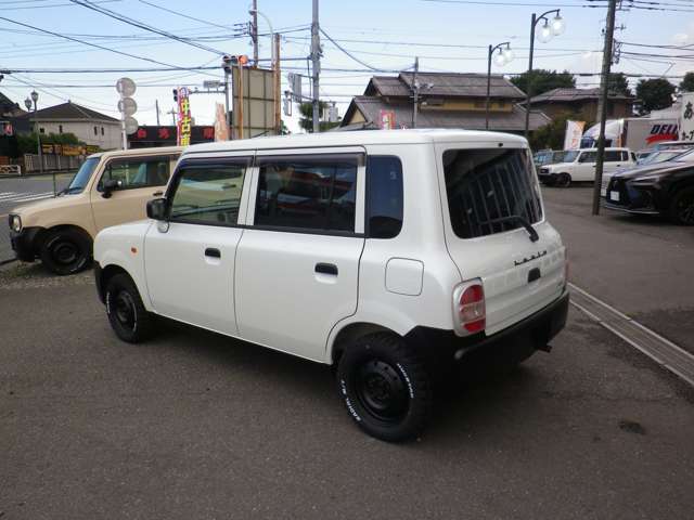 当社では常時数台の部品取り車を在庫して お買い上げ頂いたお客様を優先的に安価な中古部品を供給出来るよう 努めております
