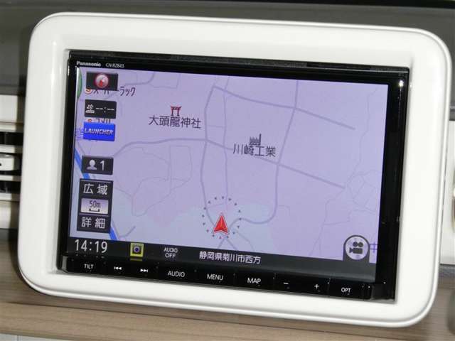 ナビを装備。タッチパネル式で使いやすく、お出かけもラクラクです。