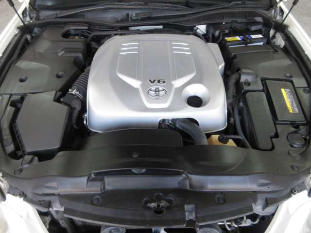 ☆エンジンルームは車のために過剰な清掃はしておりませんので安心です☆