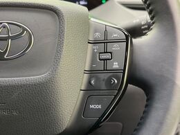 【レーダークルーズコントロール】高速道路での長距離走行が楽に！！自動で速度を保つクルーズコントロールが、衝突軽減システムと連携し、前方の車両を感知して車間を保つように速度調節してくれます！！