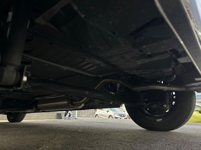 お車を安心してお乗りいただく為には、足回りの定期点検が欠かせません。サービスサポート（有償保証）では無料点検もご提供しており、安心のカーライフをお過ごしいただけるサポート体制が整っています。