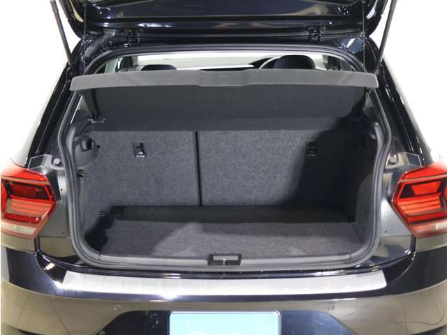 ご納車前にDas WeltAuto独自の「点検チェック項目シート」により、部品や機能に関する全71項目もの厳しいチェックを実施します。