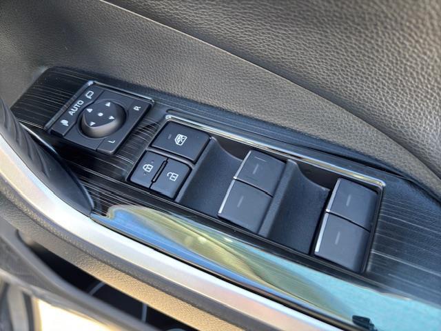 【運転席操作部】快適なドライブを楽しむための機能が装備されています！運転席から触れるので、使いやすいです！除菌プランいれていただくと、さらに清潔で安心していただけます！