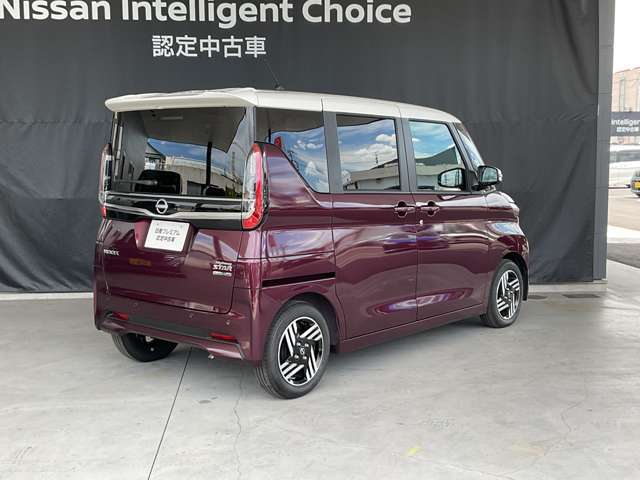 納車前に点検整備をさせていただきます。全車走行距離無制限のワイド保証付きですので安心してお乗りいただけます。