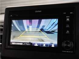 【バックカメラ】後退時も安心。リバース連動で画面が切り替わるのでとっても便利。