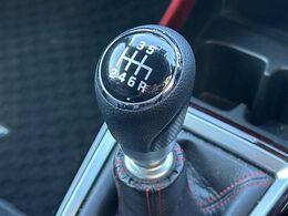 【フロア6速MT】走りの6速MT！！スポーティーな走行をお楽しみいただけます♪