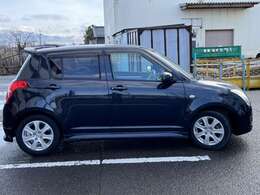 店頭にて展示中ですので、是非、ご来店・お問い合わせ下さい。スタッフ一同お待ちしております。