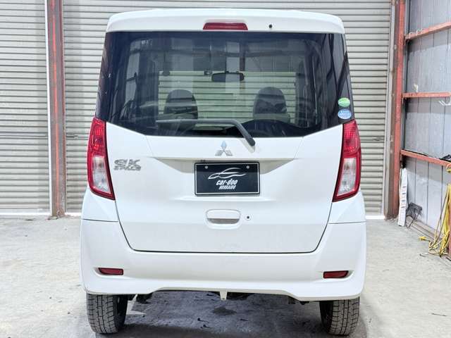 バックドアも開け閉めし易く、お買い物の荷物もゆったり積むことが可能です。The rear door is easy to open and close, making it convenient to load your shopping bags with plenty of space